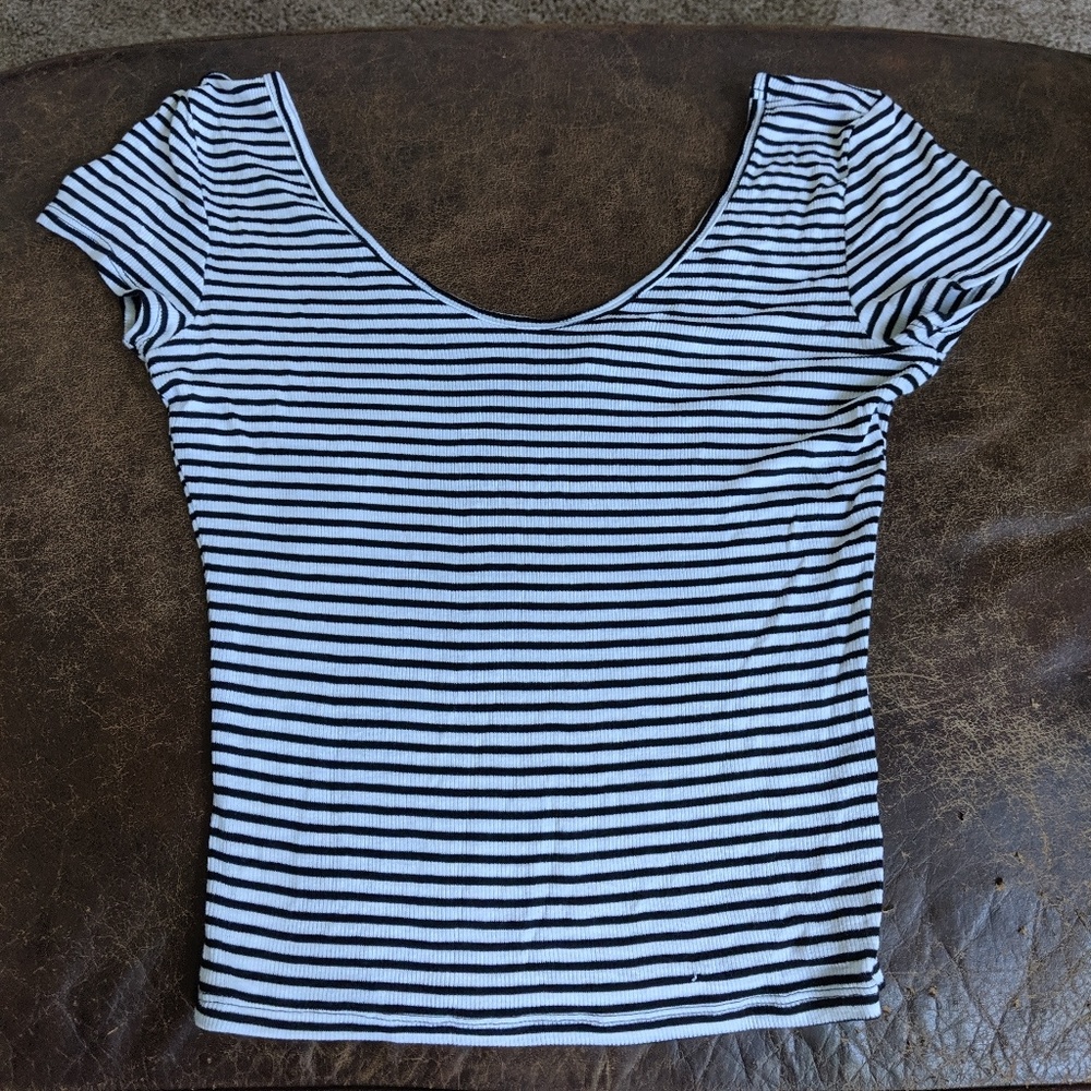 Express double V ballet tee